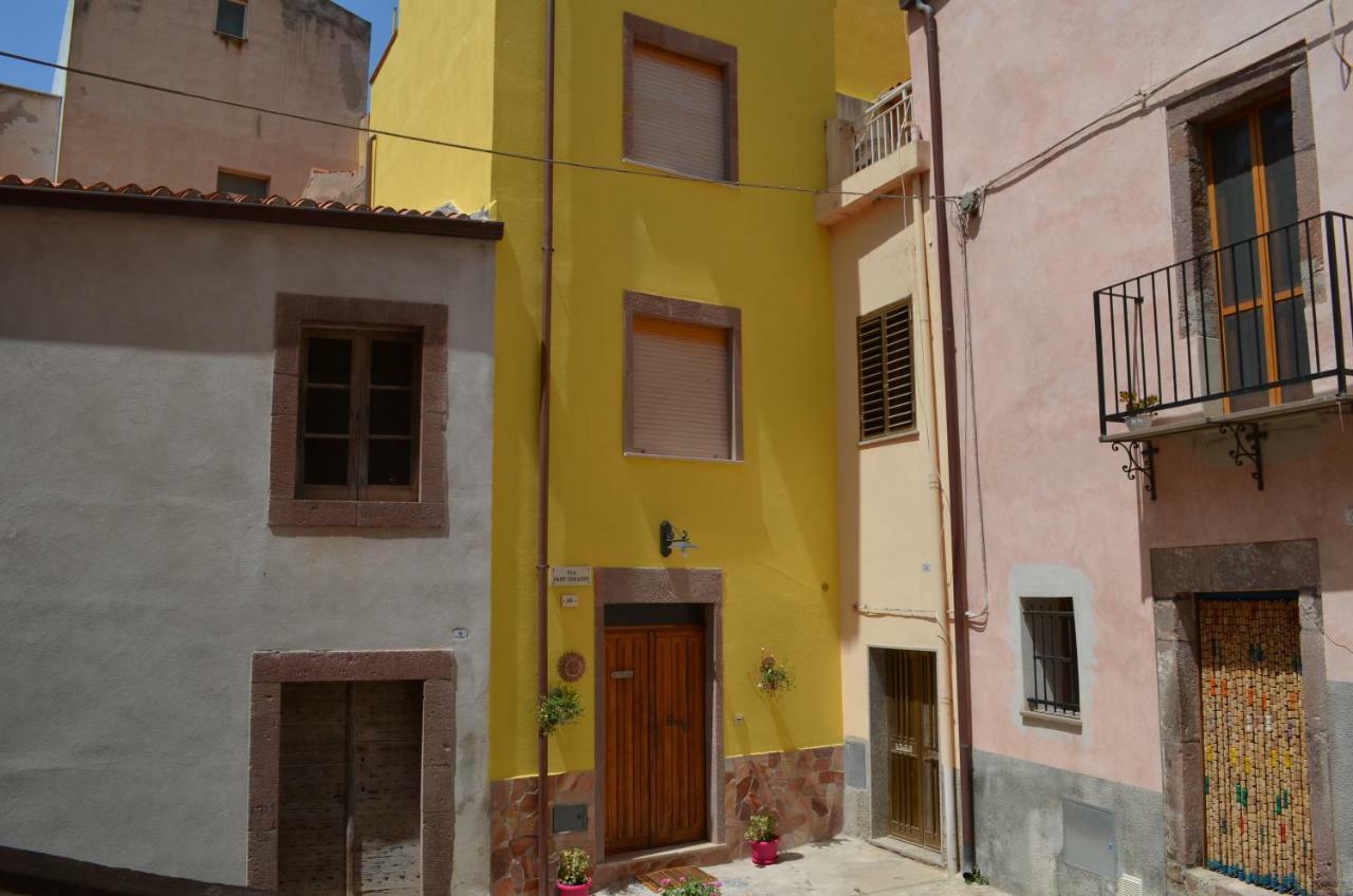 La Casa Di Angelo Bosa Exterior foto
