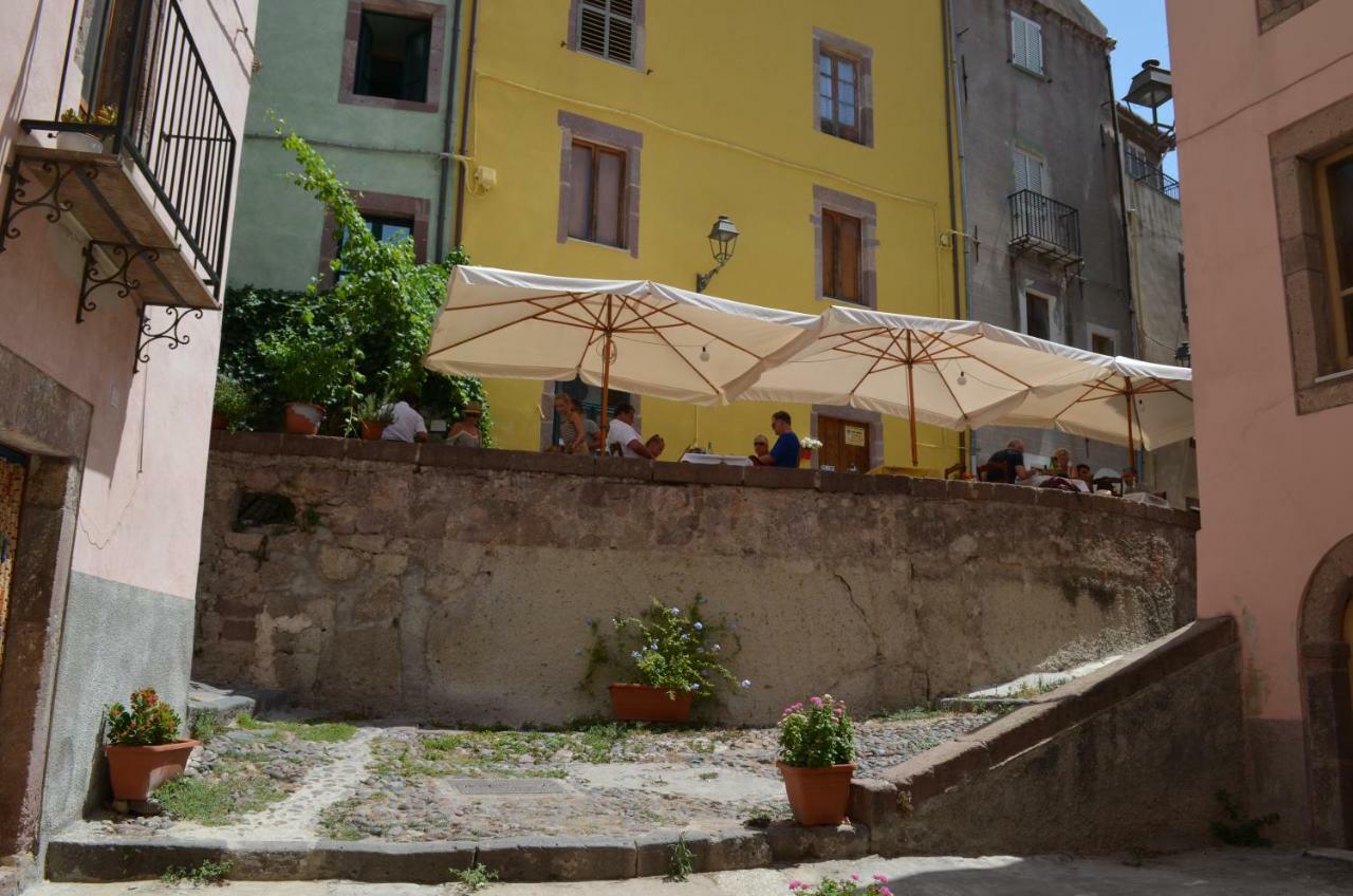 La Casa Di Angelo Bosa Exterior foto